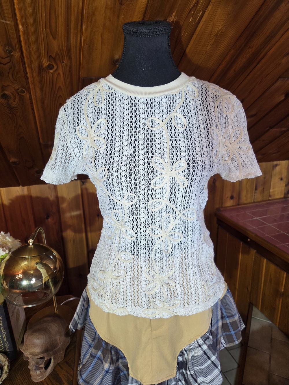 NWT Micas White Crochet Floral Short-Sleeve Camisole Top
